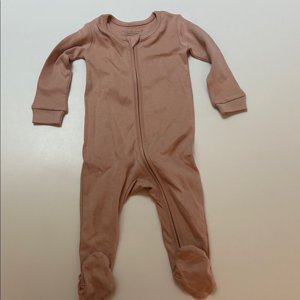Brand New Baby Footed Onsie Zippered Colored Organics 3-6 months Blush